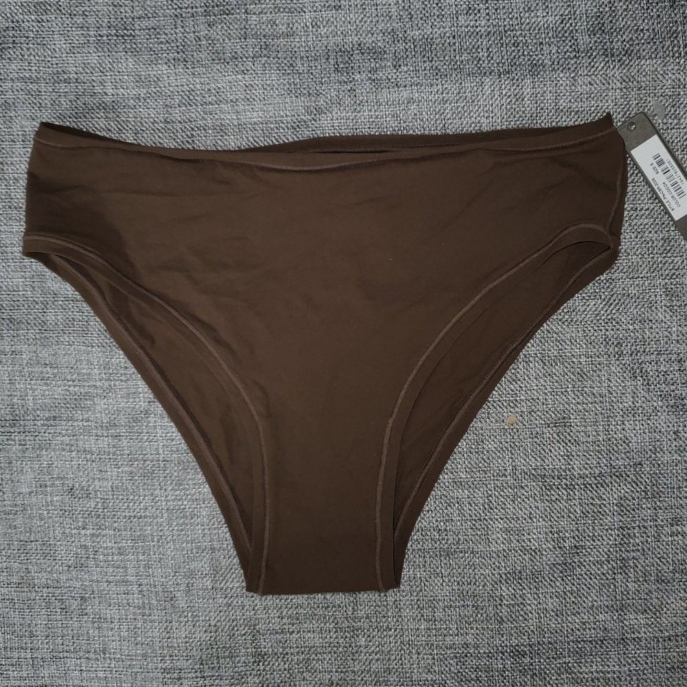 NWT SKIMS SMALL Fits Everybody Cheeky Brief COCOA